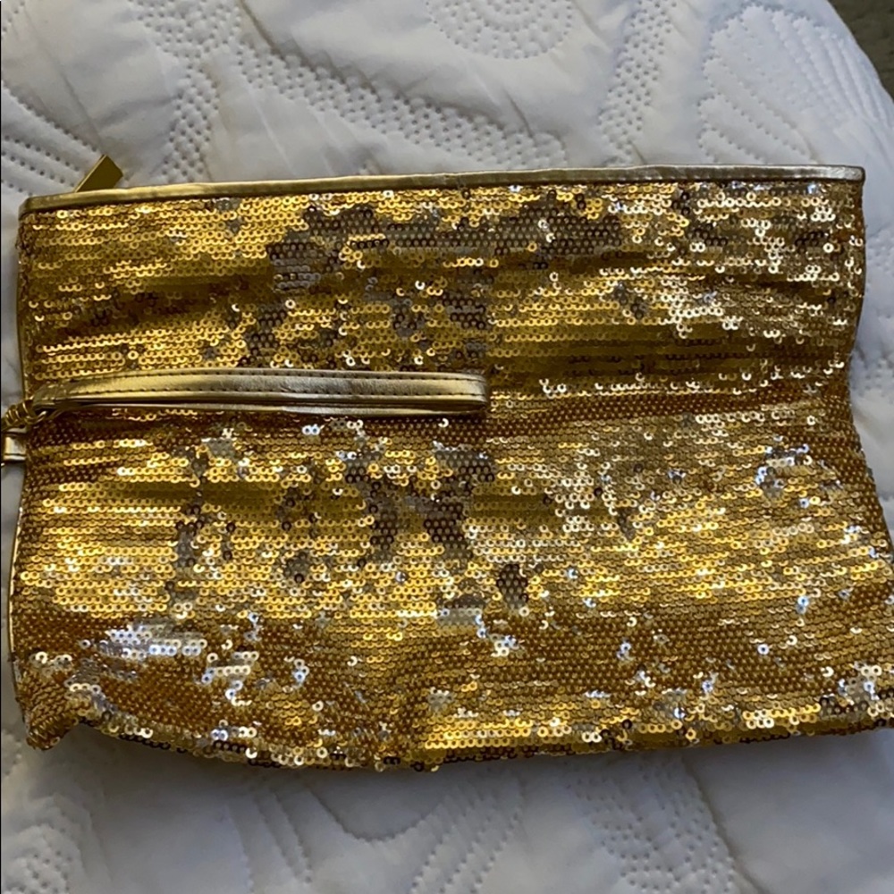Michael kors wrist bag